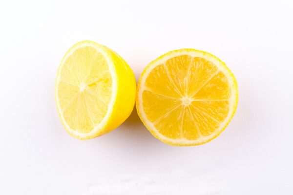 Top 10 Health Benefits of Drinking Lemon Water